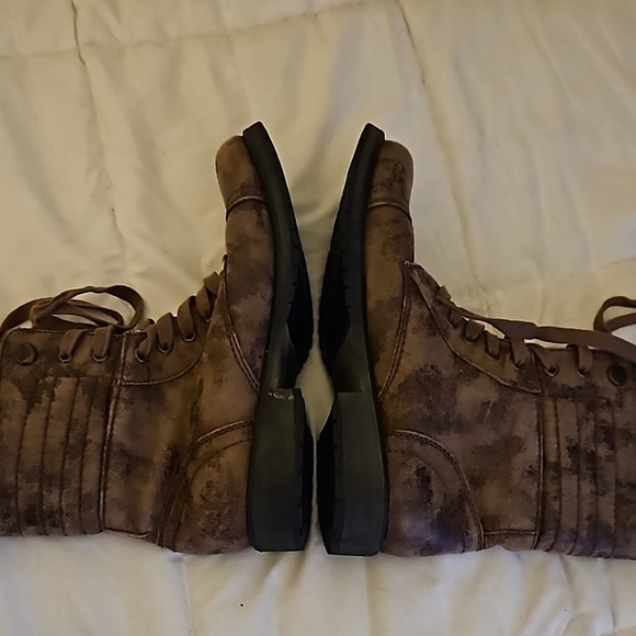 Roxy Brown Suede Ankle Boots Size 8.5 - Picture 4 of 8